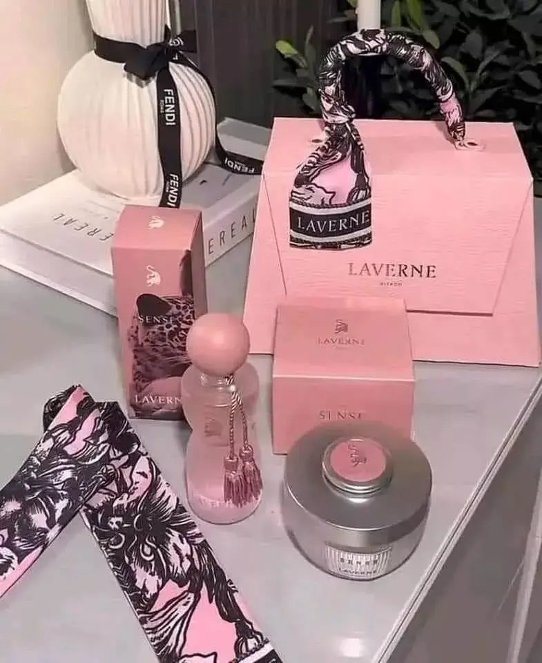 Laverne Luxury Set – Georgina Sense + Scented Powder + Bag